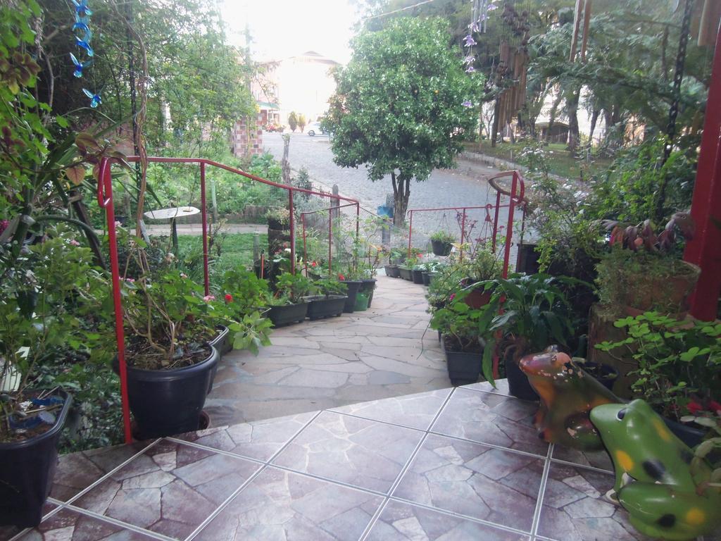 Pousada Vila Suica Canela Esterno foto